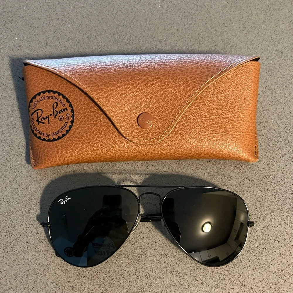Ray-ban Sunglasses - Picture 1 of 2